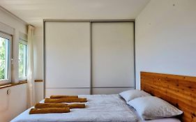 F13 Apartment